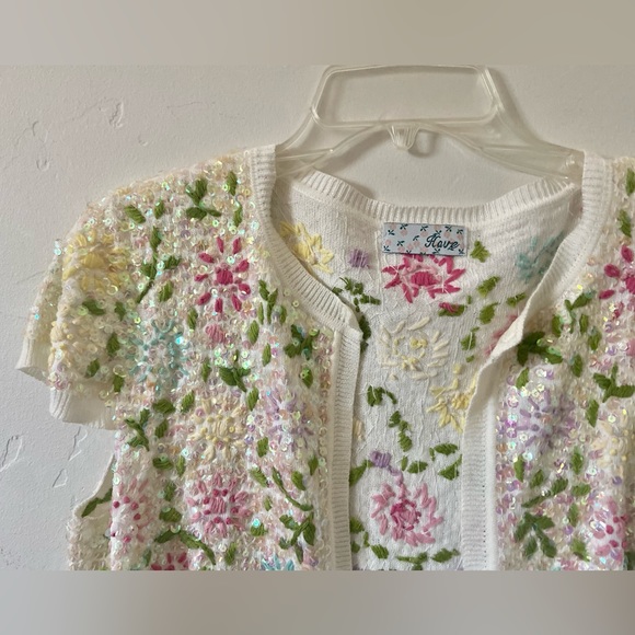 🆕 Sequin Floral Short Sleeve Cardigan - Picture 5 of 8